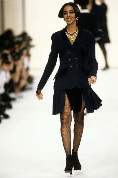 Look 17